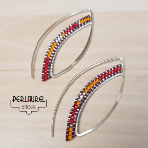 Boucles d'oreilles design rouge-argenté