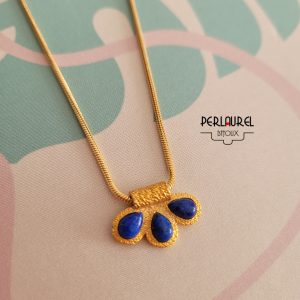 Collier pendentif pétales